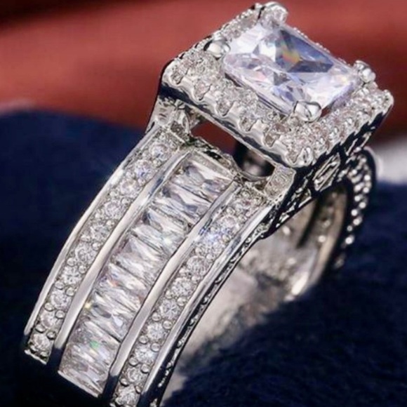 Elegant Silver Diamond Ring - Picture 2 of 7